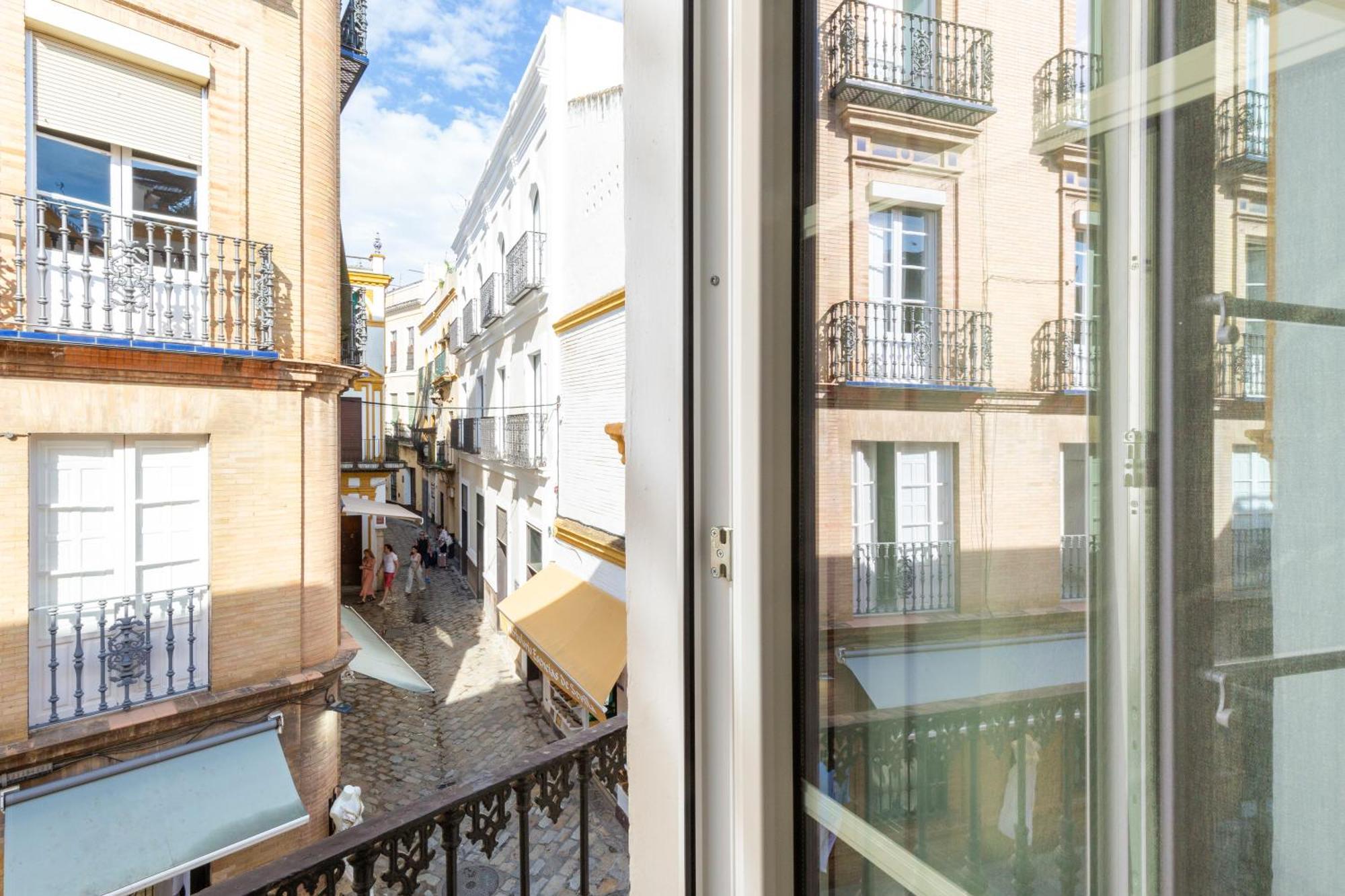 Descubrehome Santa Cruz Private Terrace With Giralda Views Seville Luaran gambar